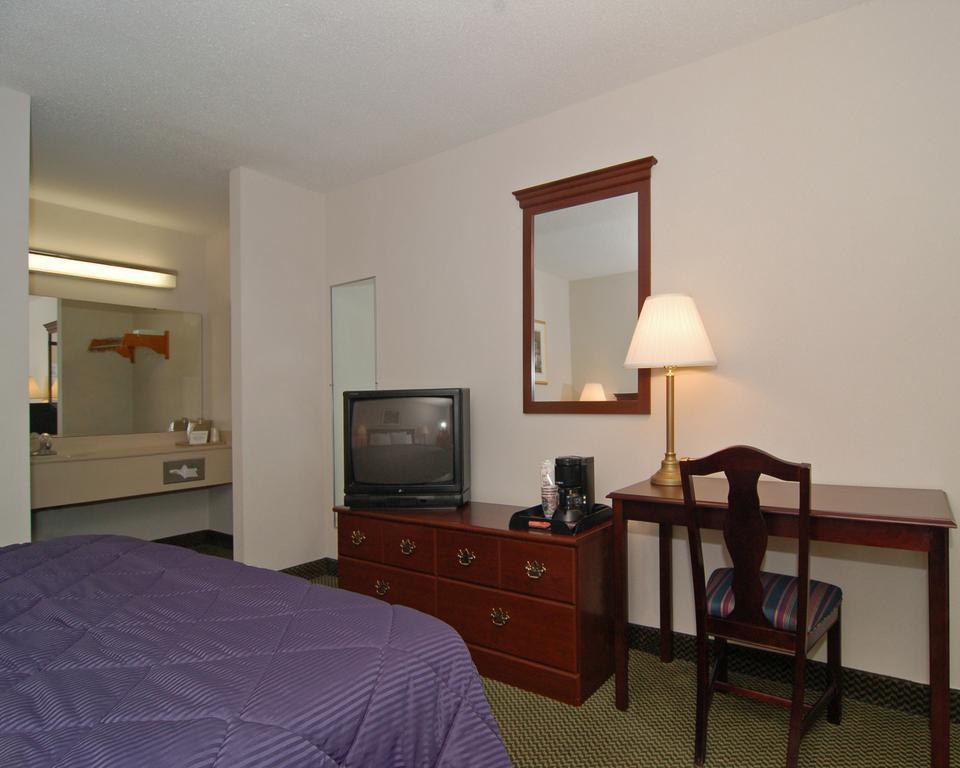 Econo Lodge Hendersonville Luaran gambar