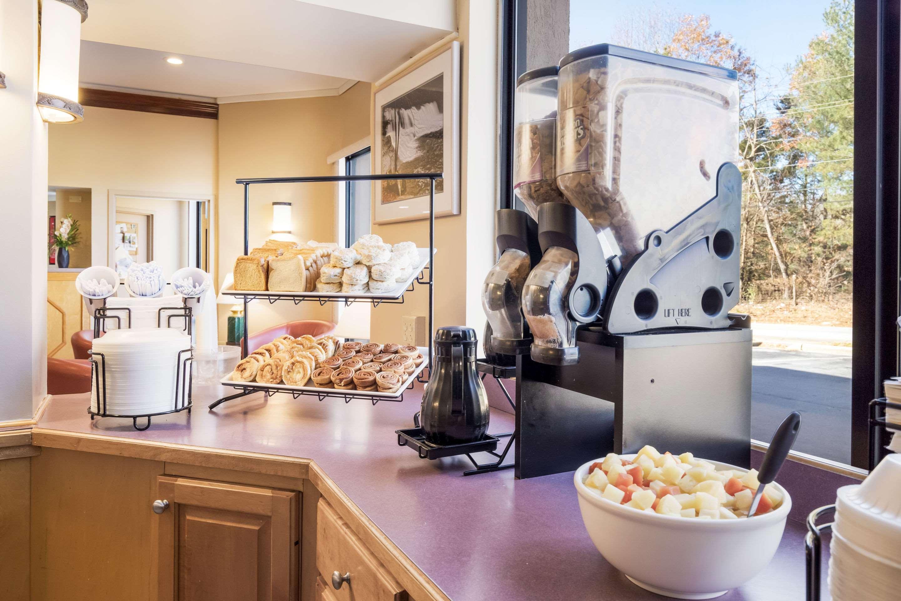Econo Lodge Hendersonville Luaran gambar