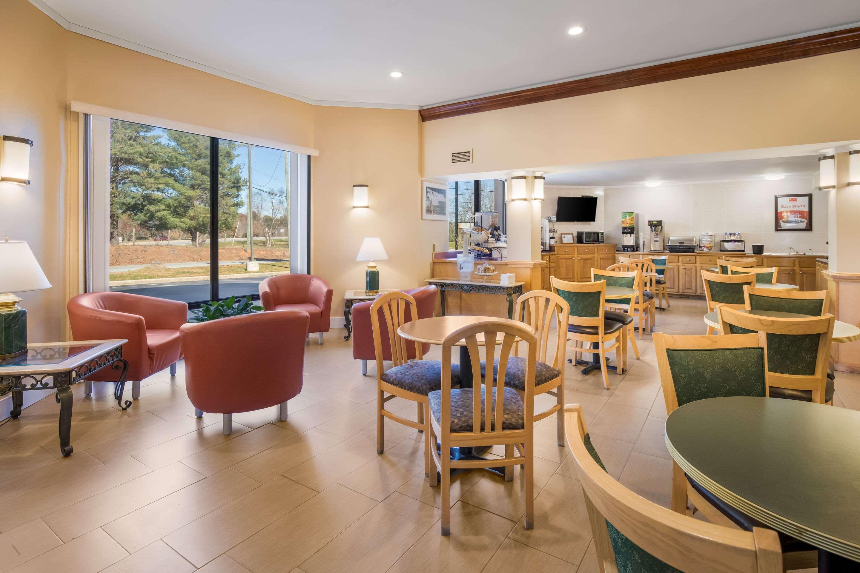 Econo Lodge Hendersonville Luaran gambar